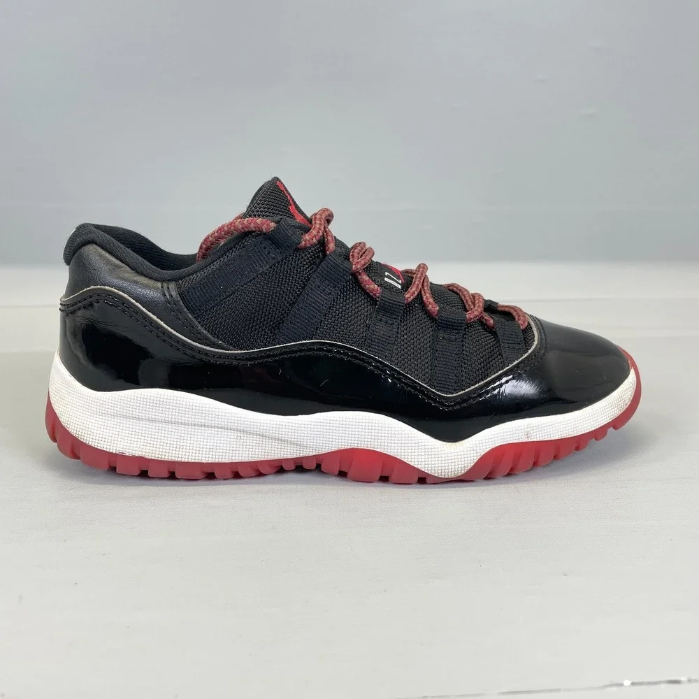 Nike Air Jordan 11 Low Retro Bred PS Sneakers Youth Size 1Y Black Red Shoes